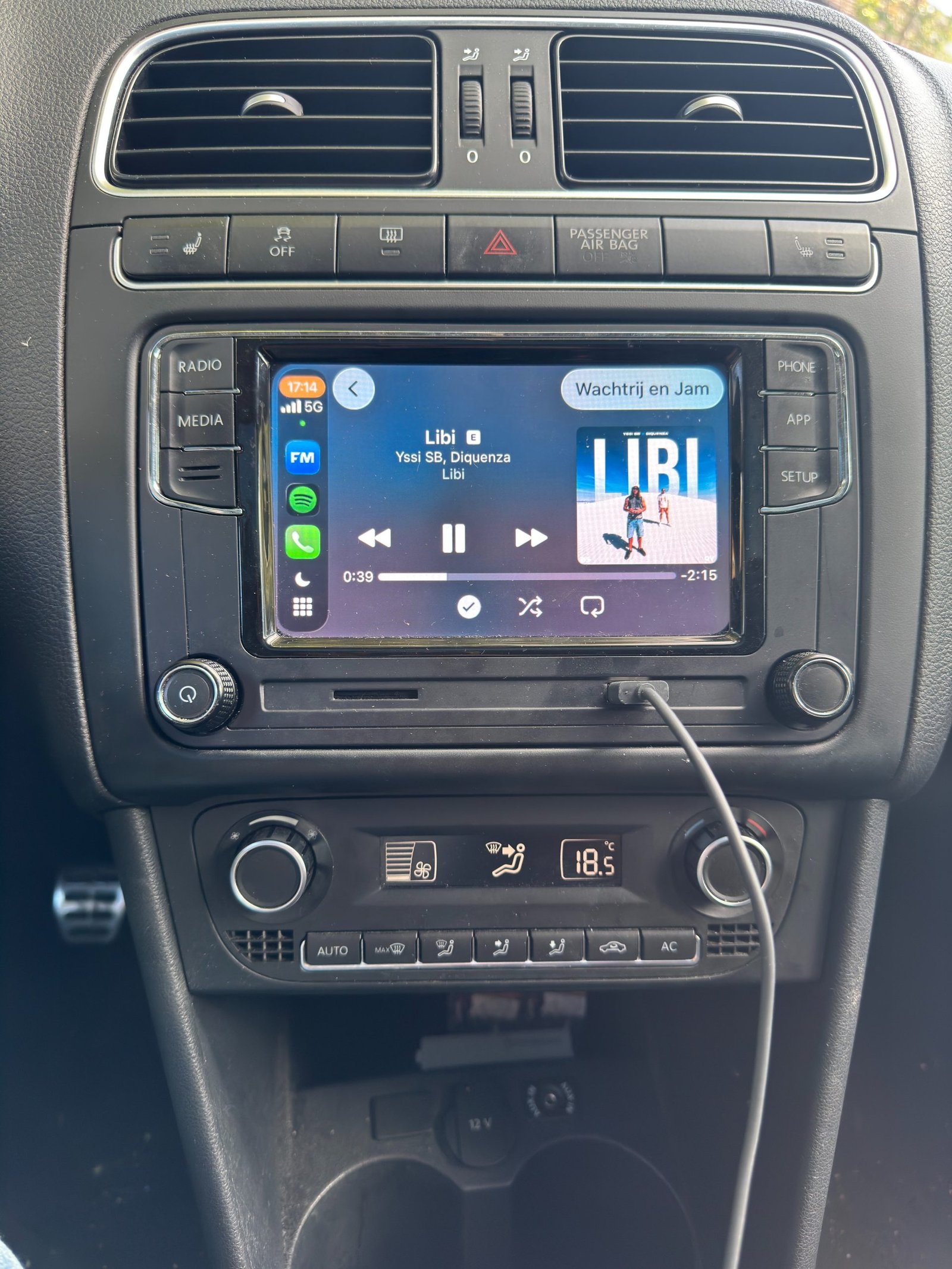 Inbouw en uitleg infotainmentscherm