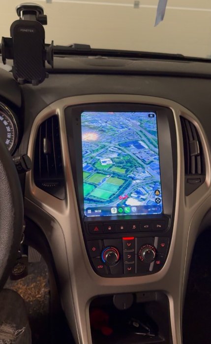 Nieuw infotainmentscherm door Carro