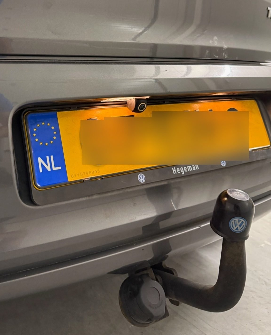 Achteruitrijcamera installatie